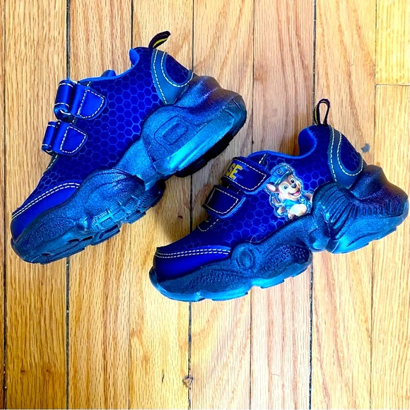 Paw Patrol light up sneakers - Picture 2 of 6